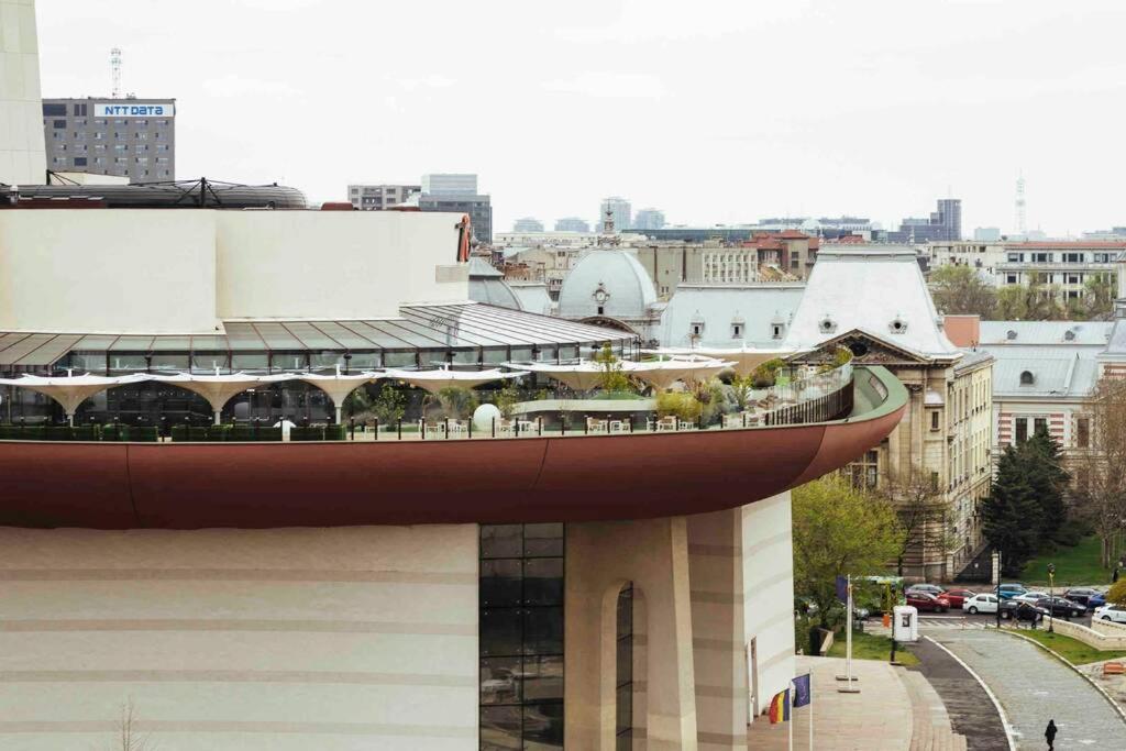 ブカレストStunning Views 2Br Intercontinental Flatアパートメント エクステリア 写真