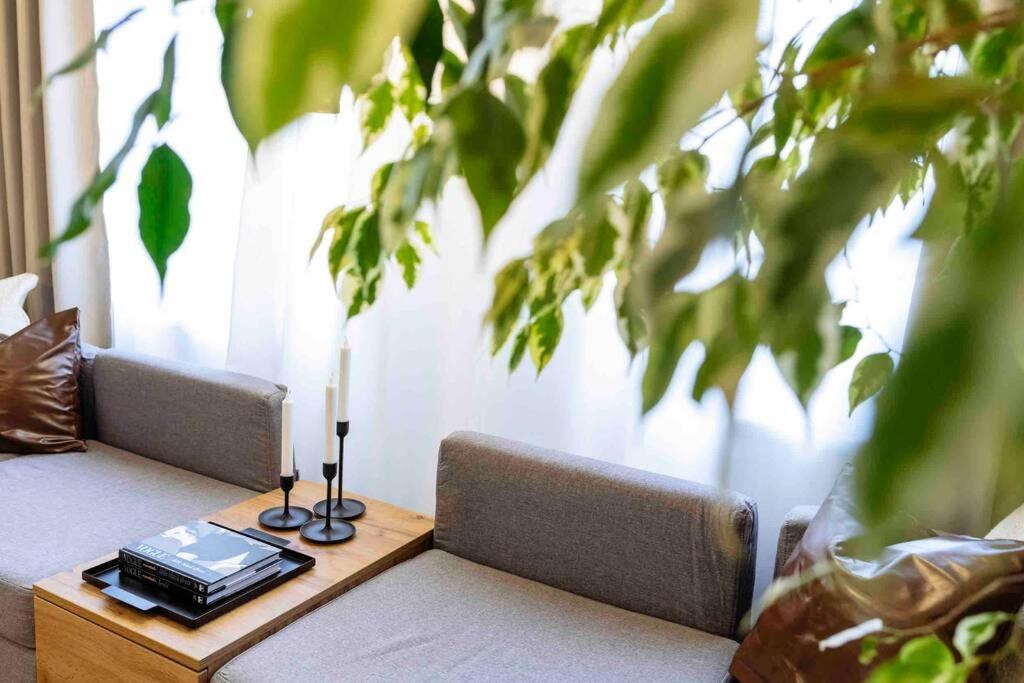 ブカレストStunning Views 2Br Intercontinental Flatアパートメント エクステリア 写真