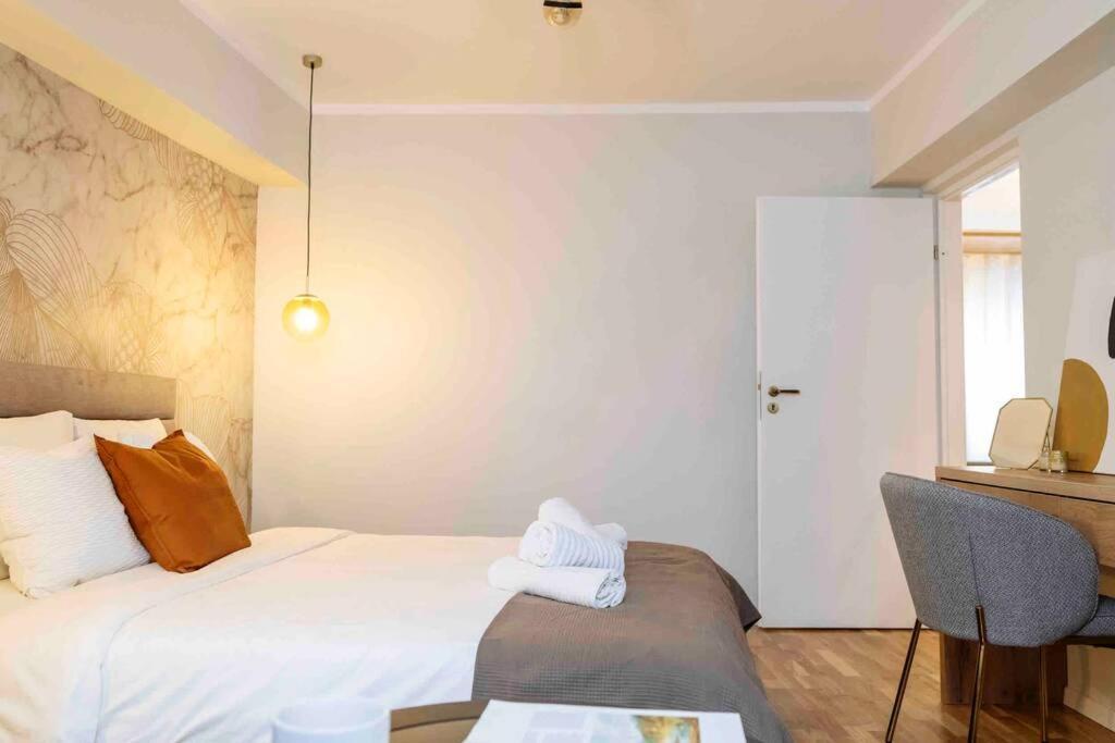 ブカレストStunning Views 2Br Intercontinental Flatアパートメント エクステリア 写真
