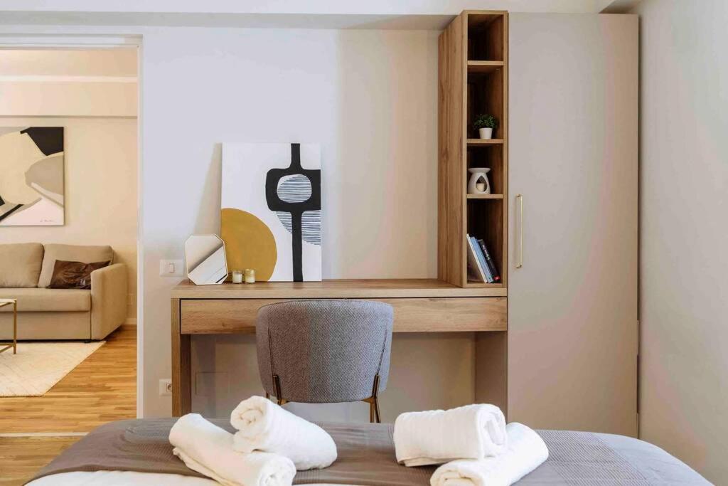 ブカレストStunning Views 2Br Intercontinental Flatアパートメント エクステリア 写真