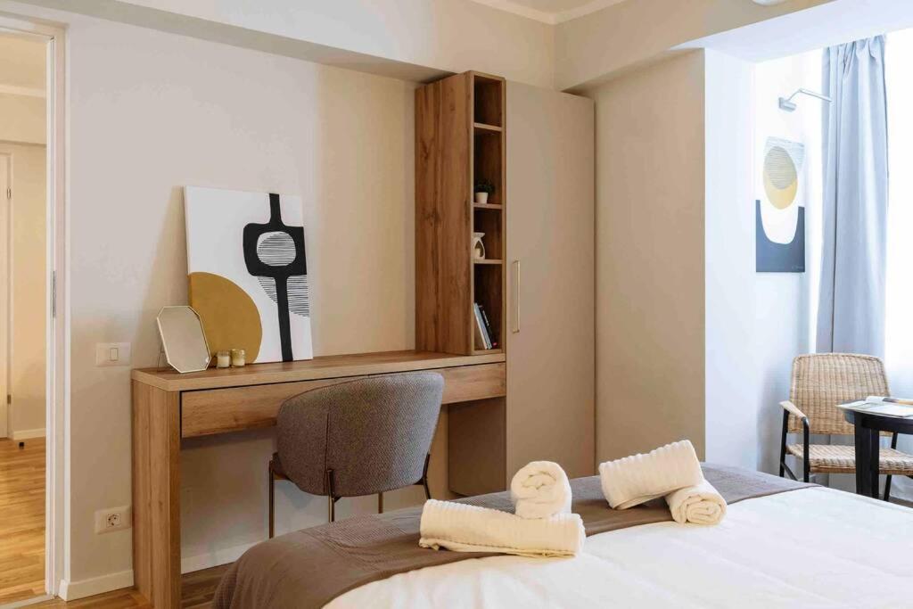 ブカレストStunning Views 2Br Intercontinental Flatアパートメント エクステリア 写真